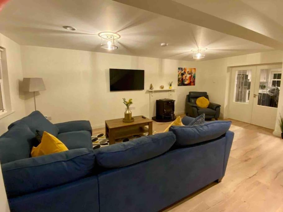 Modern Family Home Castleisland Extérieur photo