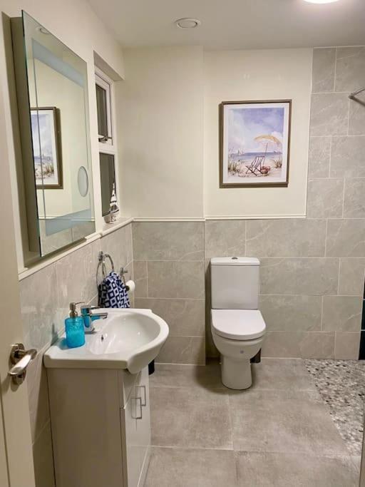 Modern Family Home Castleisland Extérieur photo