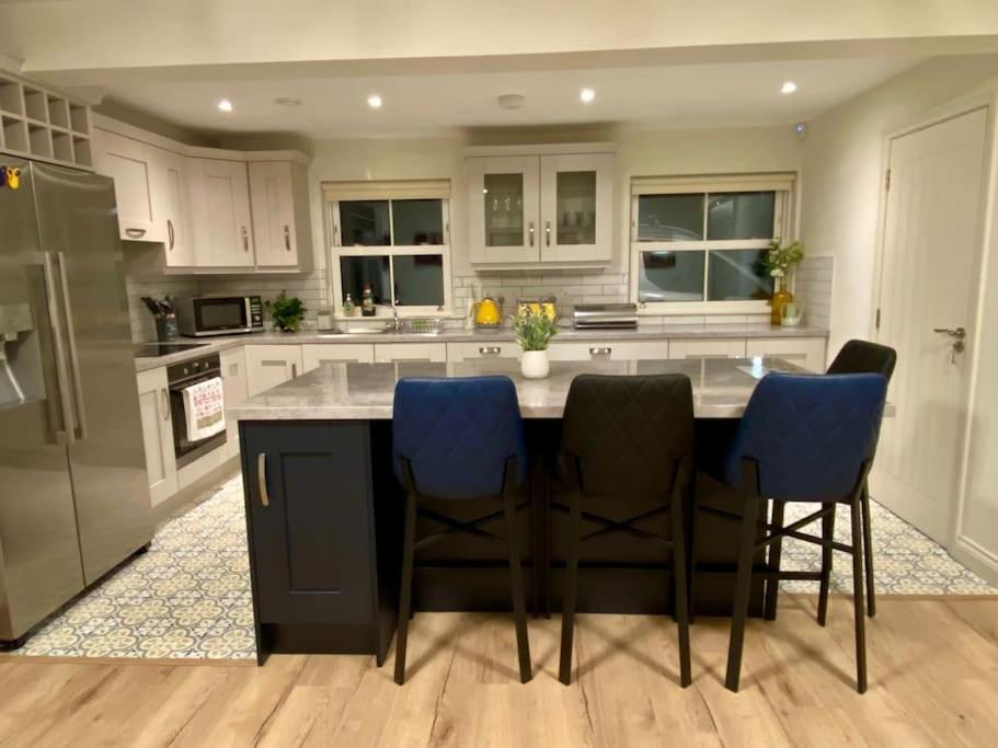 Modern Family Home Castleisland Extérieur photo