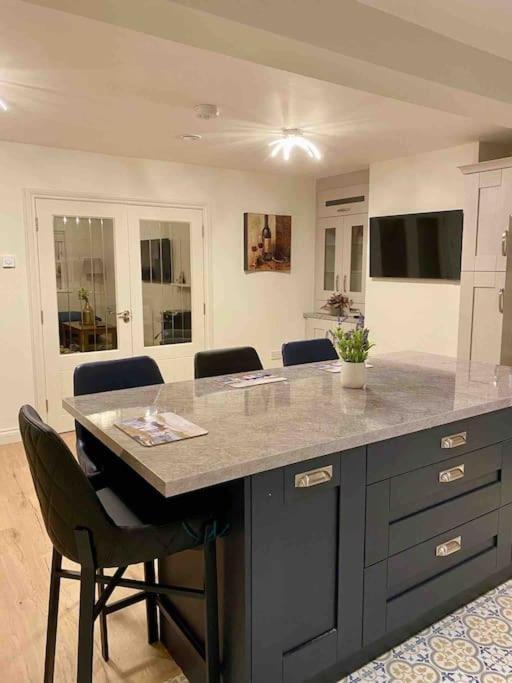 Modern Family Home Castleisland Extérieur photo
